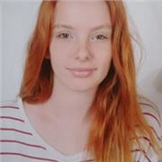 Profesora de apoyo especializada en clases de apoyo primaria